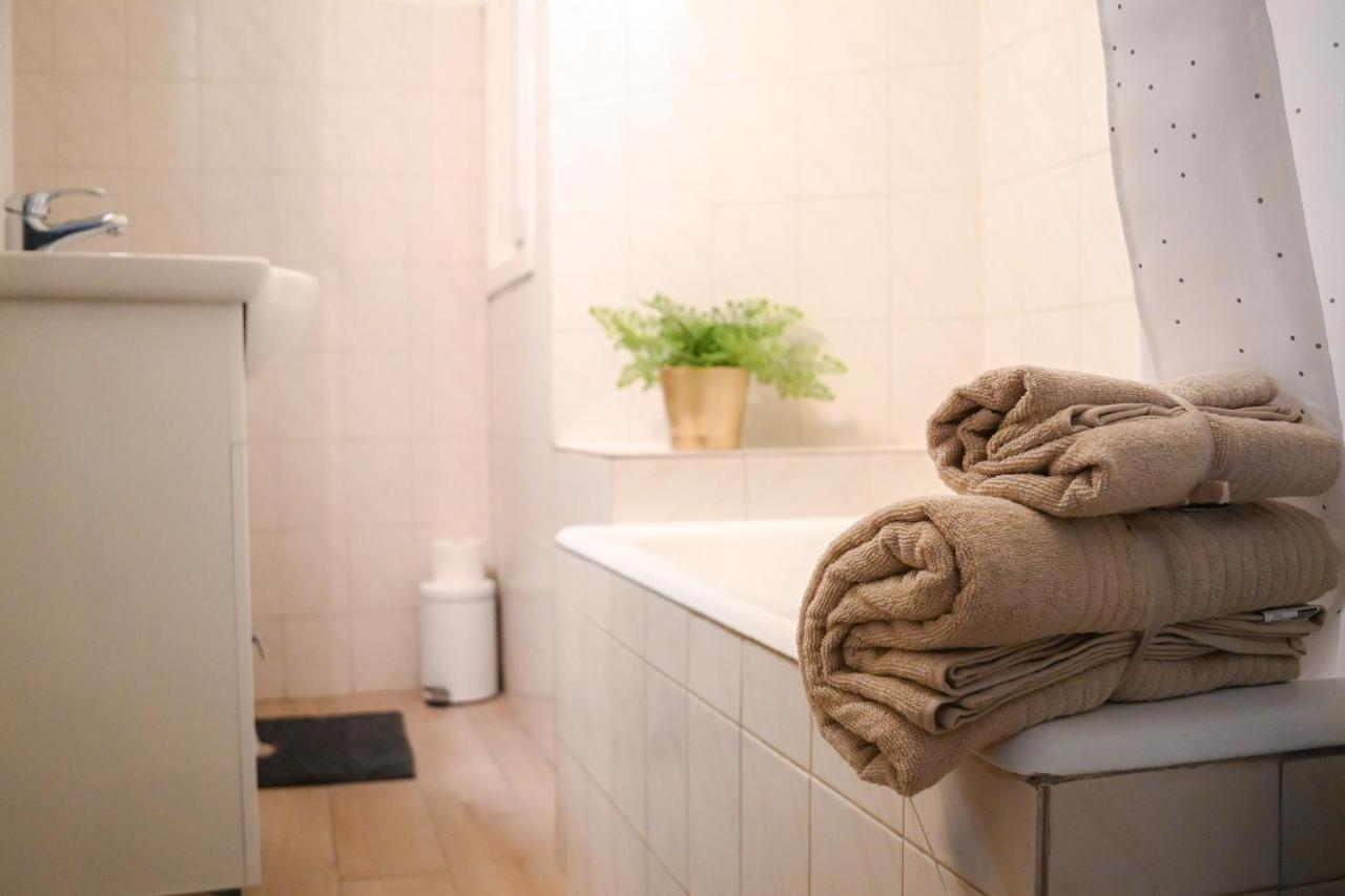 Your Home In Budapest: Cozy, Central & Silent Bagian luar foto